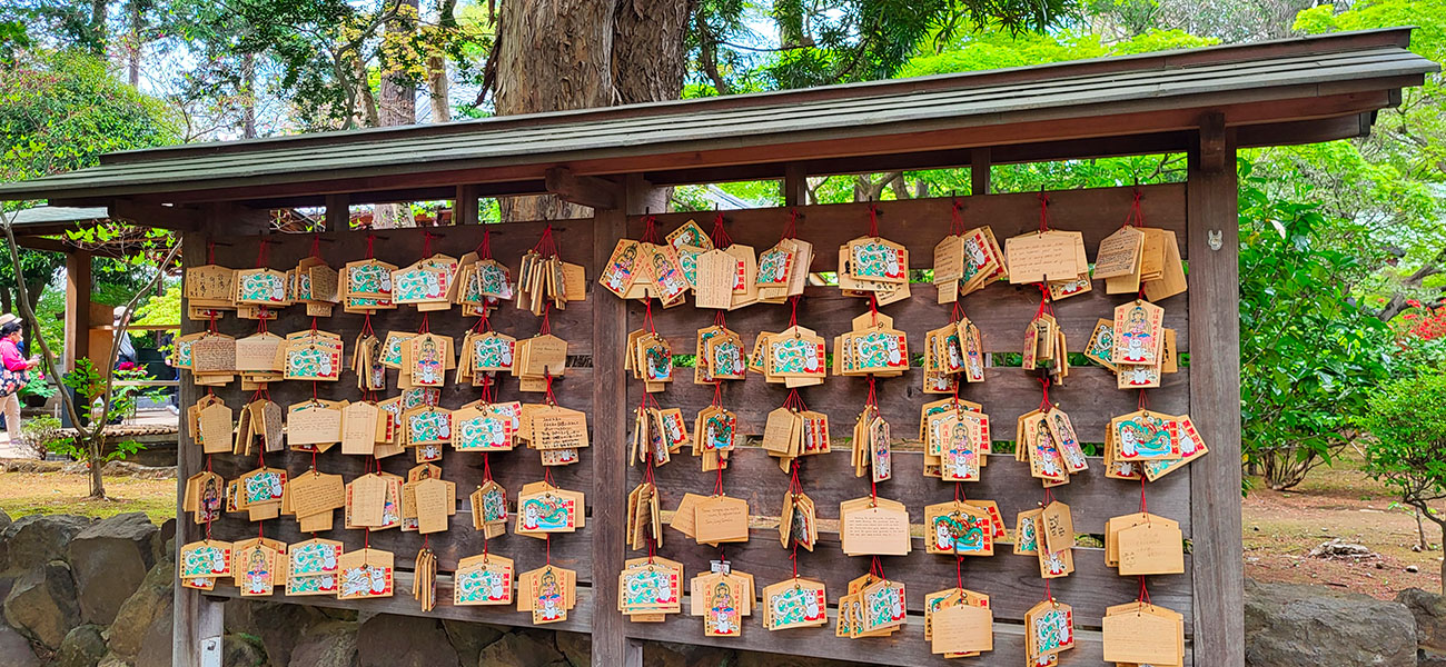 Temple-Gotokuji-carrousel-4