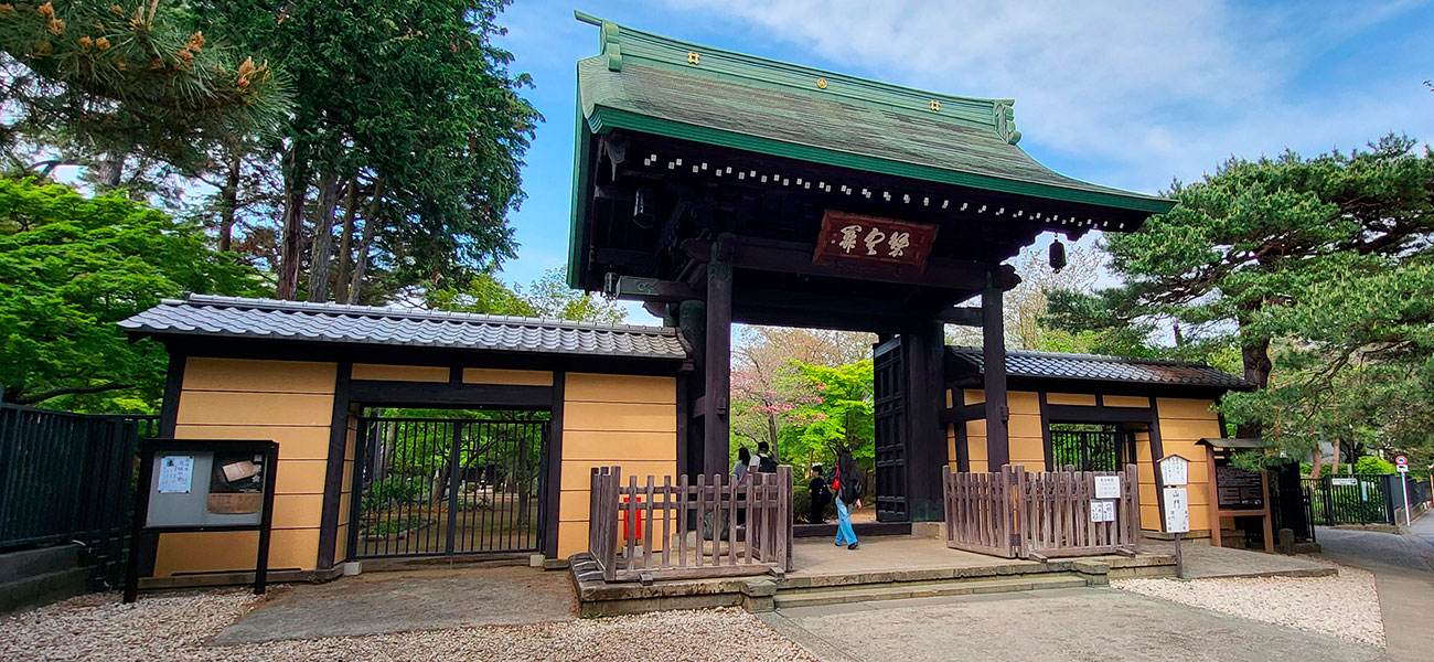 Temple-Gotokuji-carrousel-5